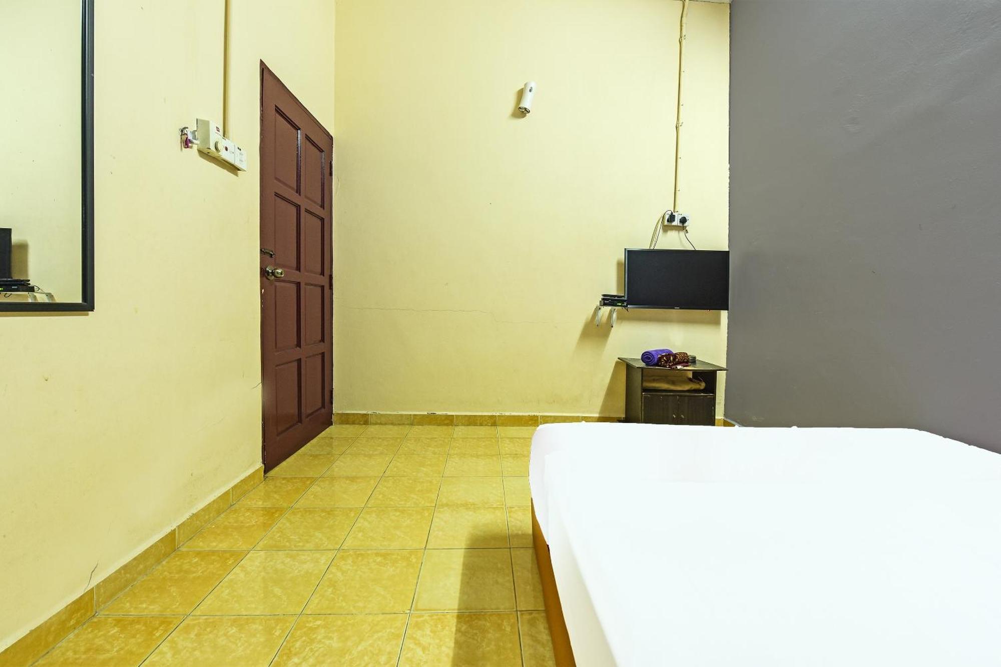 Spot On 90144 Corridor Hotel 1 Pekan Exterior photo